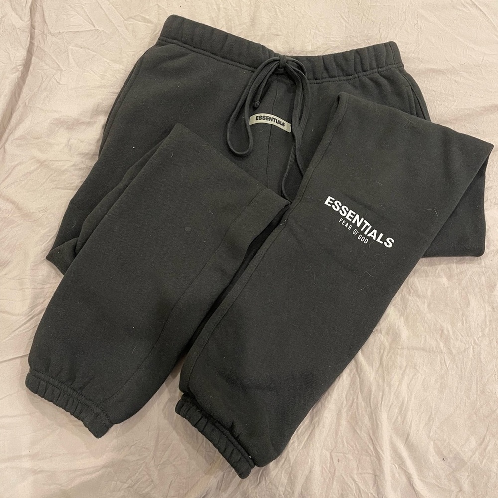 Essentials fear of god sweatpants